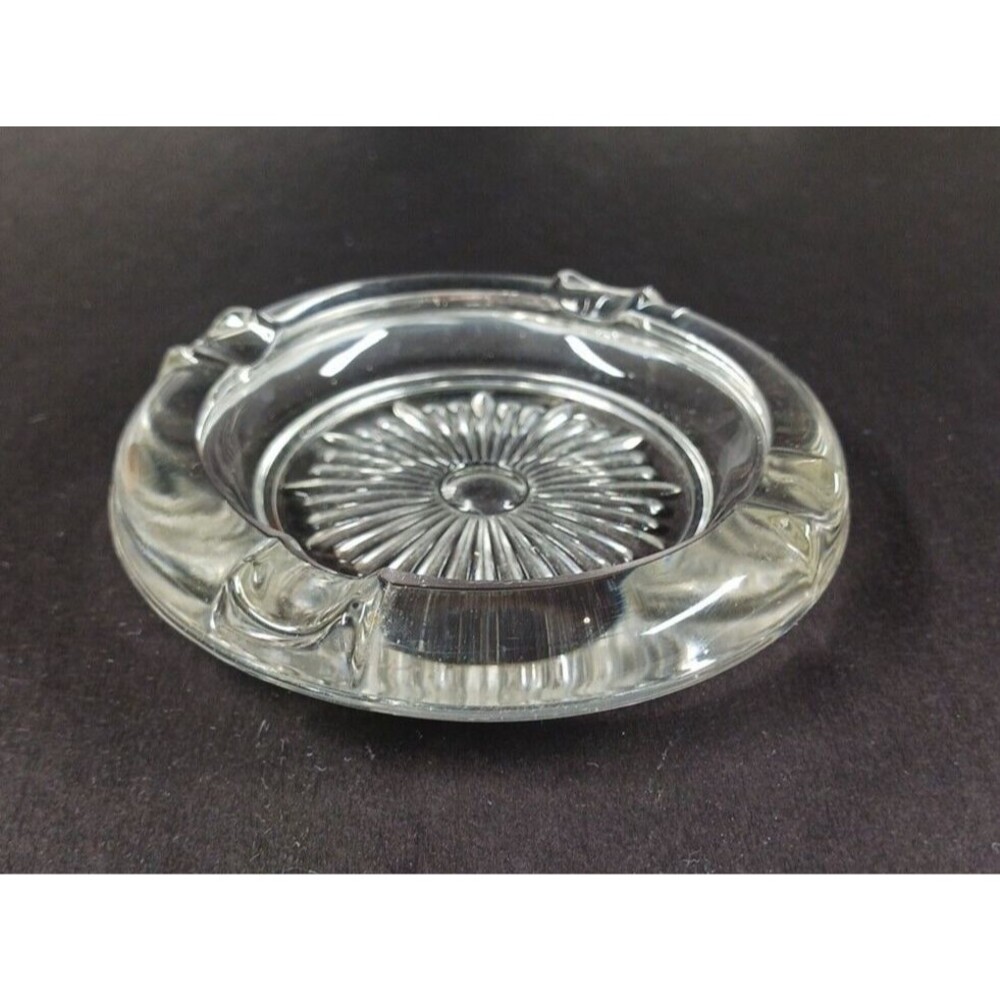 VTG Clear Glass Starburst Daisy Ashtray Heavy Trinket Dish Candle 4 in